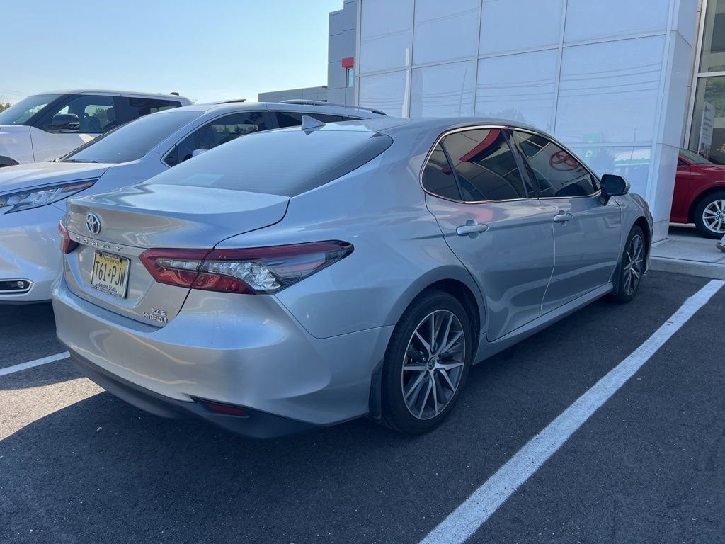 Used 2022 Toyota Camry Hybrid XLE Sedan