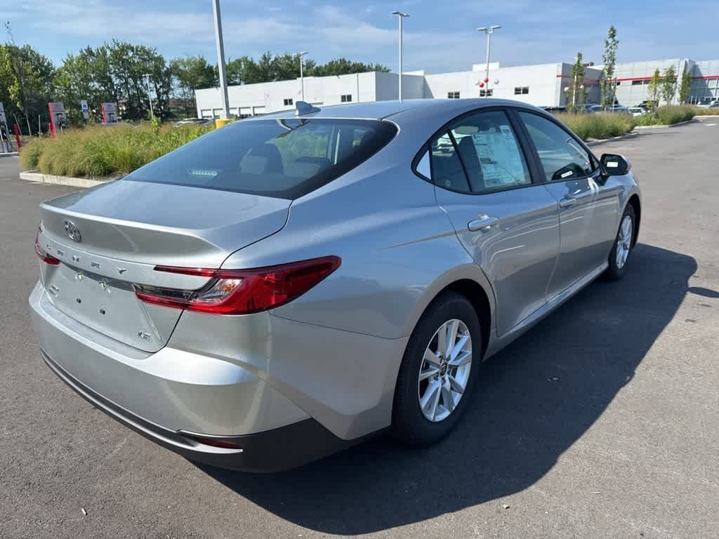 Thumbnail: 2025 Toyota Camry - 3