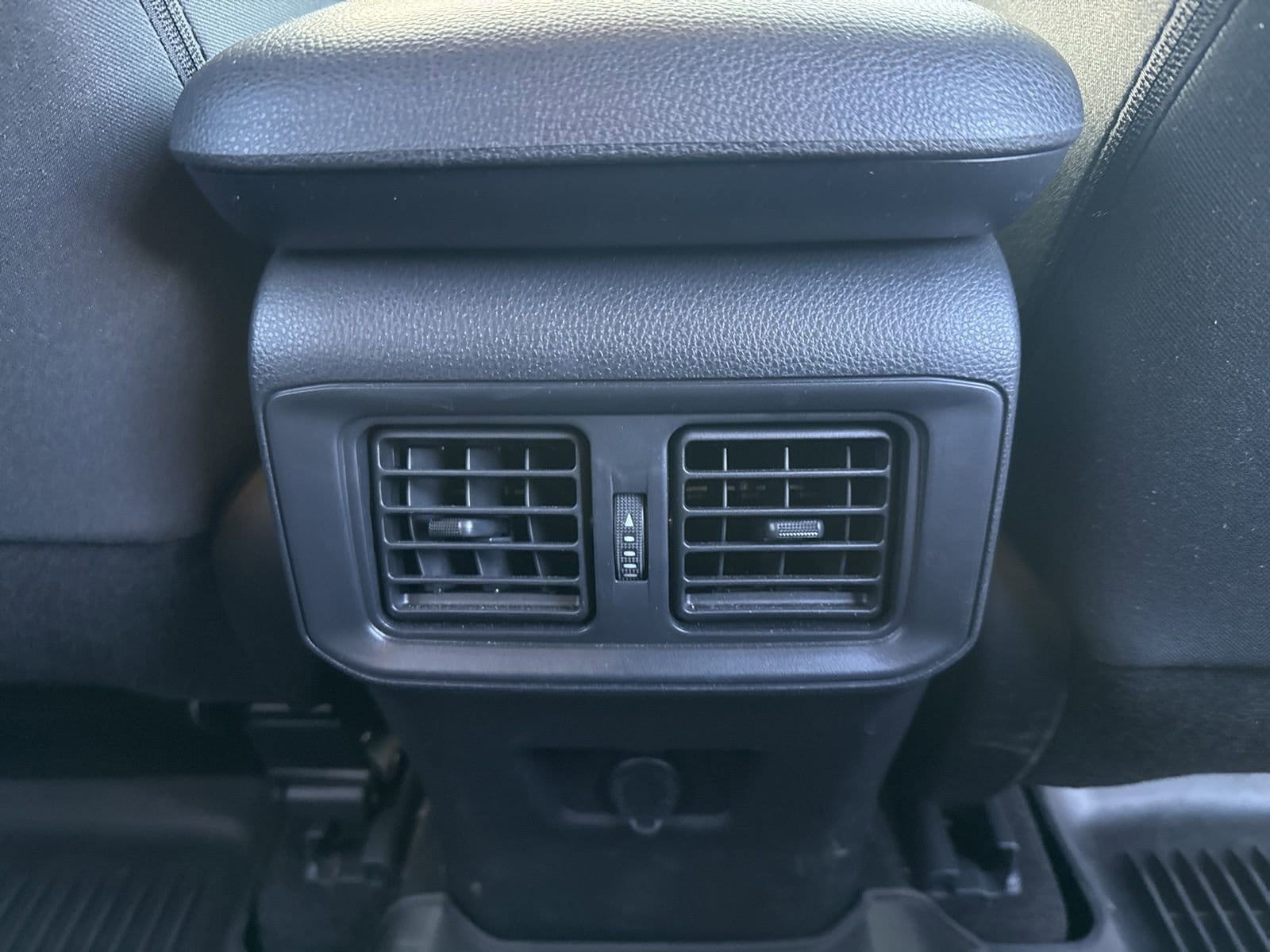 Thumbnail: 2023 Toyota RAV4 - 31