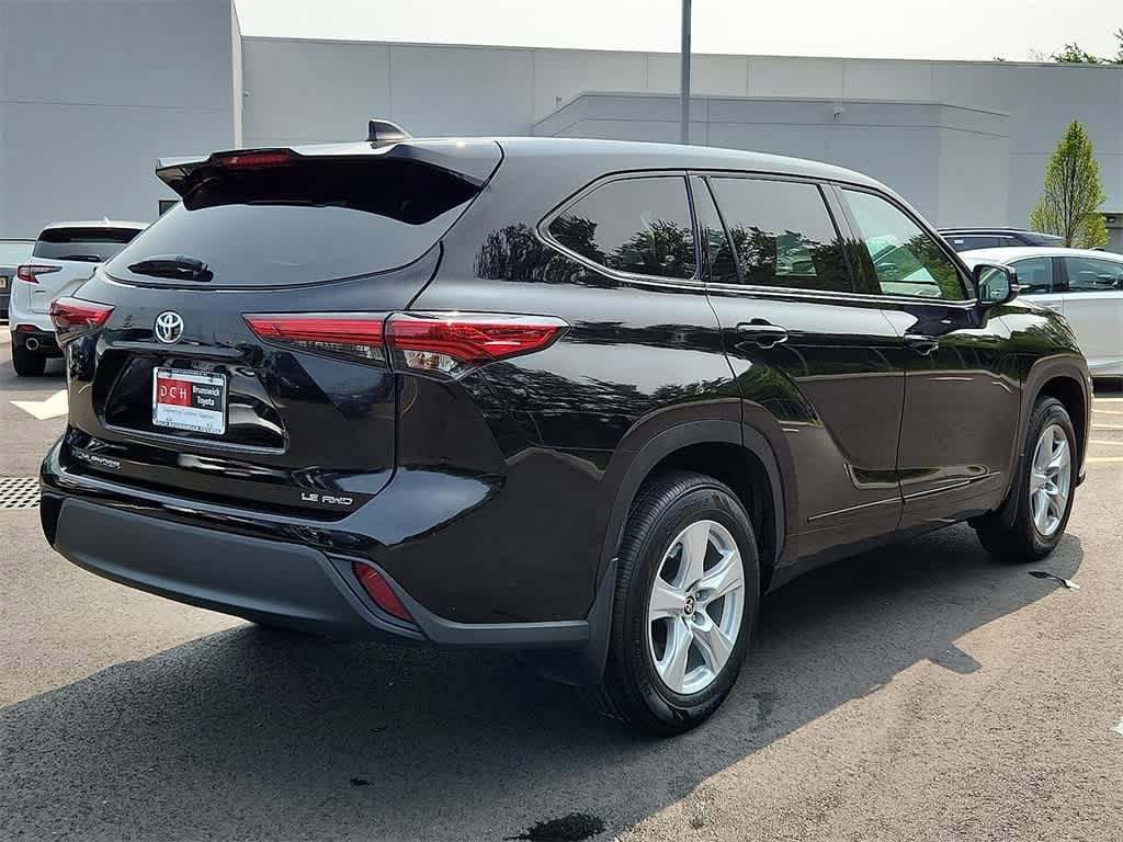 2022 Toyota Highlander LE 4