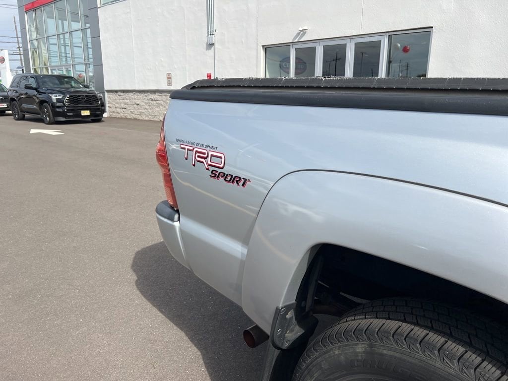 Thumbnail: 2008 Toyota Tacoma - 24