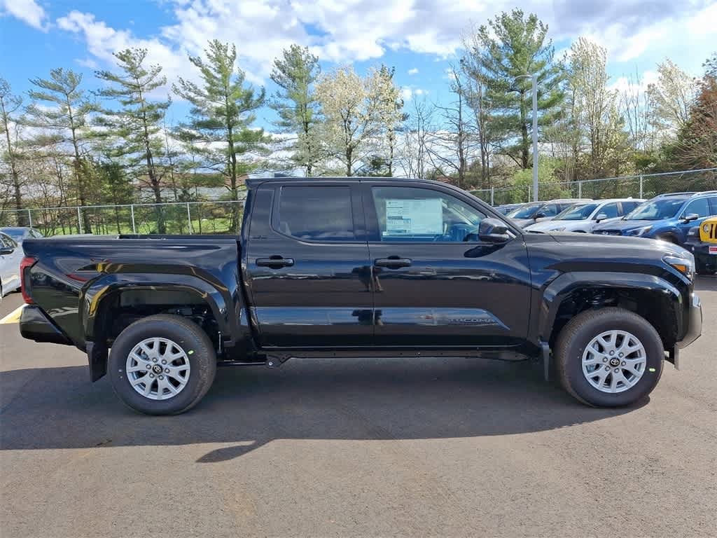Thumbnail: 2025 Toyota Tacoma - 4