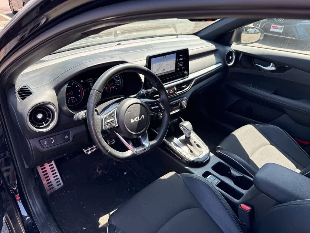 Thumbnail: 2023 Kia Forte - 15