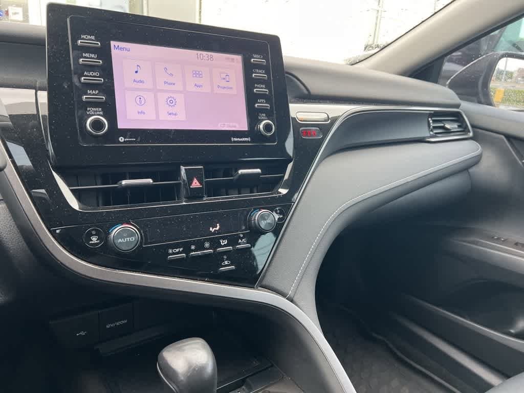 2022 Toyota Camry SE 19