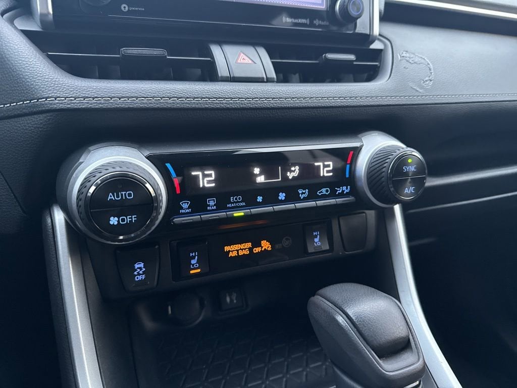 Thumbnail: 2019 Toyota RAV4 - 29