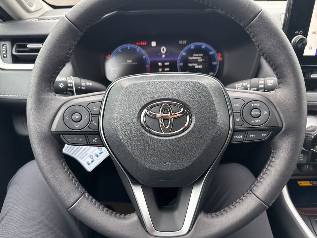 Thumbnail: 2025 Toyota RAV4 - 16