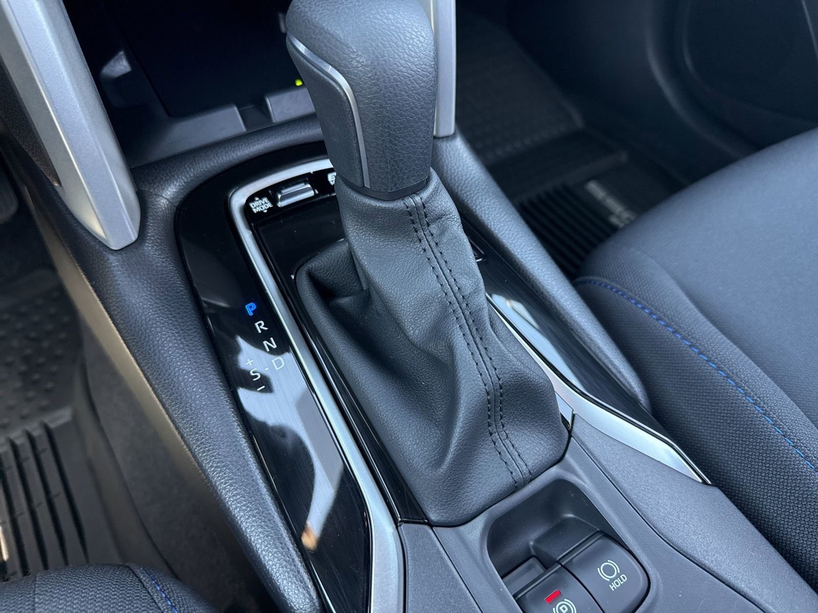 Thumbnail: 2024 Toyota Corolla Cross - 30