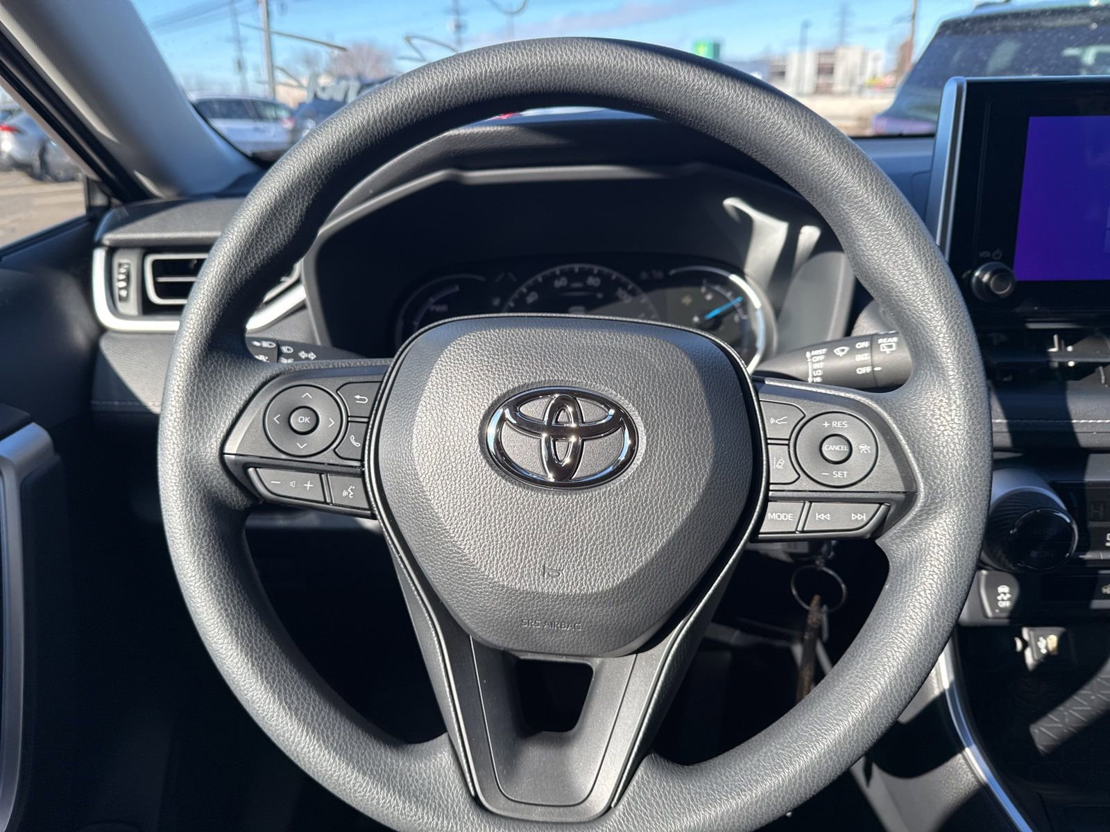 Thumbnail: 2025 Toyota RAV4 - 16