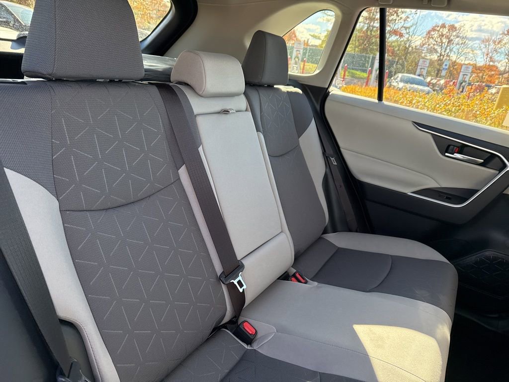 Thumbnail: 2025 Toyota RAV4 - 16