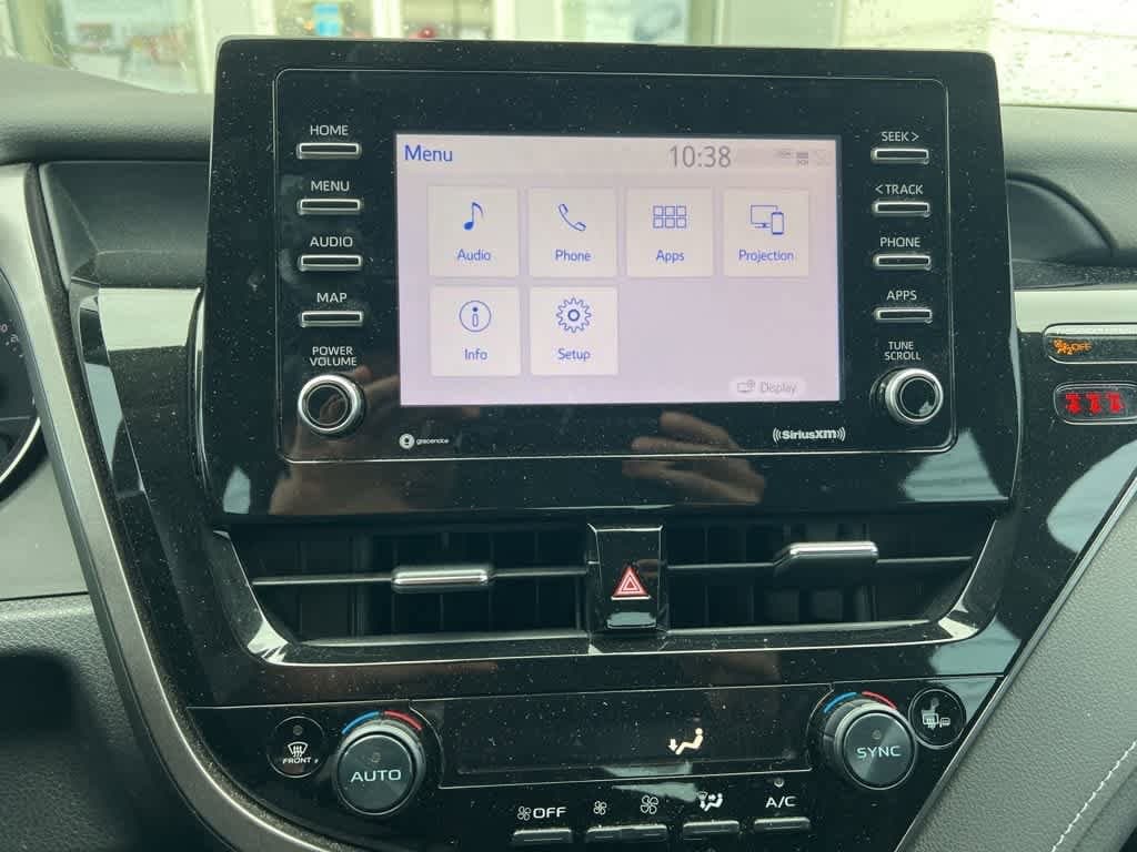 2022 Toyota Camry SE 6
