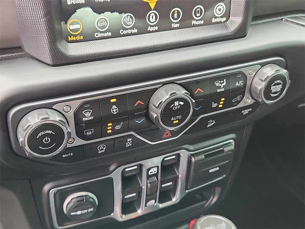 Thumbnail: 2020 Jeep Wrangler - 21