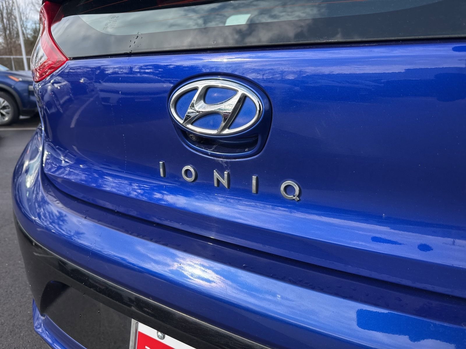 Thumbnail: 2019 Hyundai Ioniq - 15
