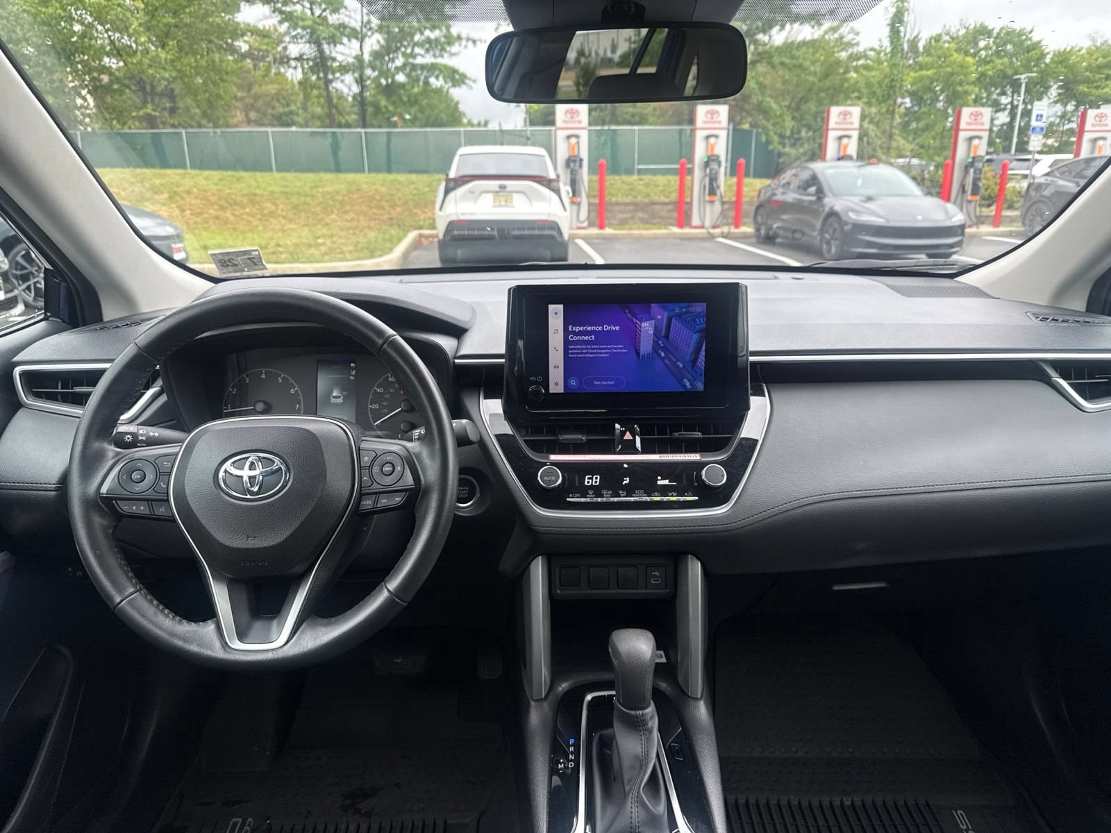 Thumbnail: 2023 Toyota Corolla Cross - 23