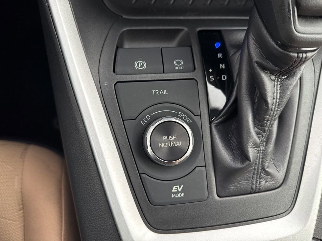 Thumbnail: 2019 Toyota RAV4 - 32