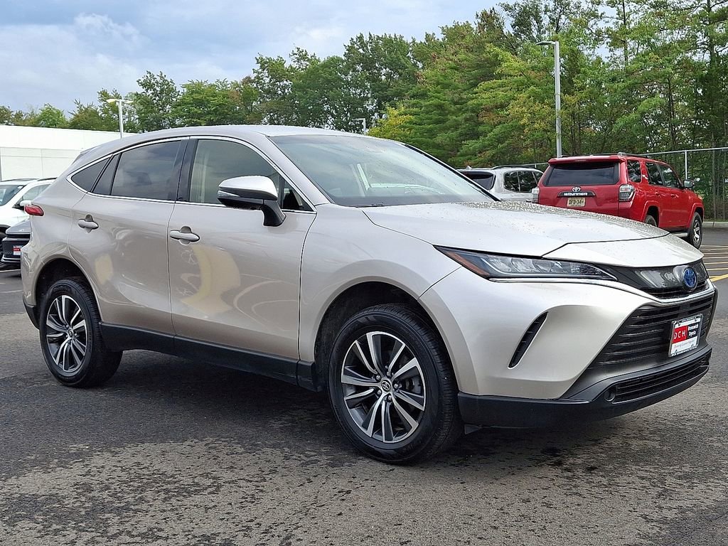 2021 Toyota Venza LE photo 3