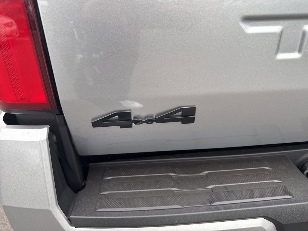 Thumbnail: 2025 Toyota Tacoma - 12