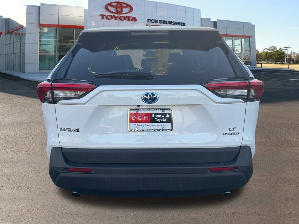 Thumbnail: 2022 Toyota RAV4 - 6
