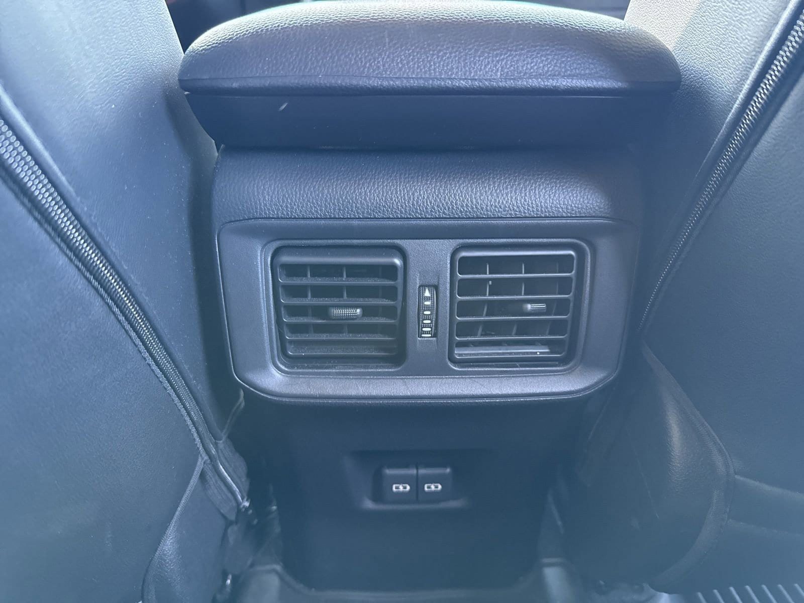 Thumbnail: 2023 Toyota RAV4 - 31