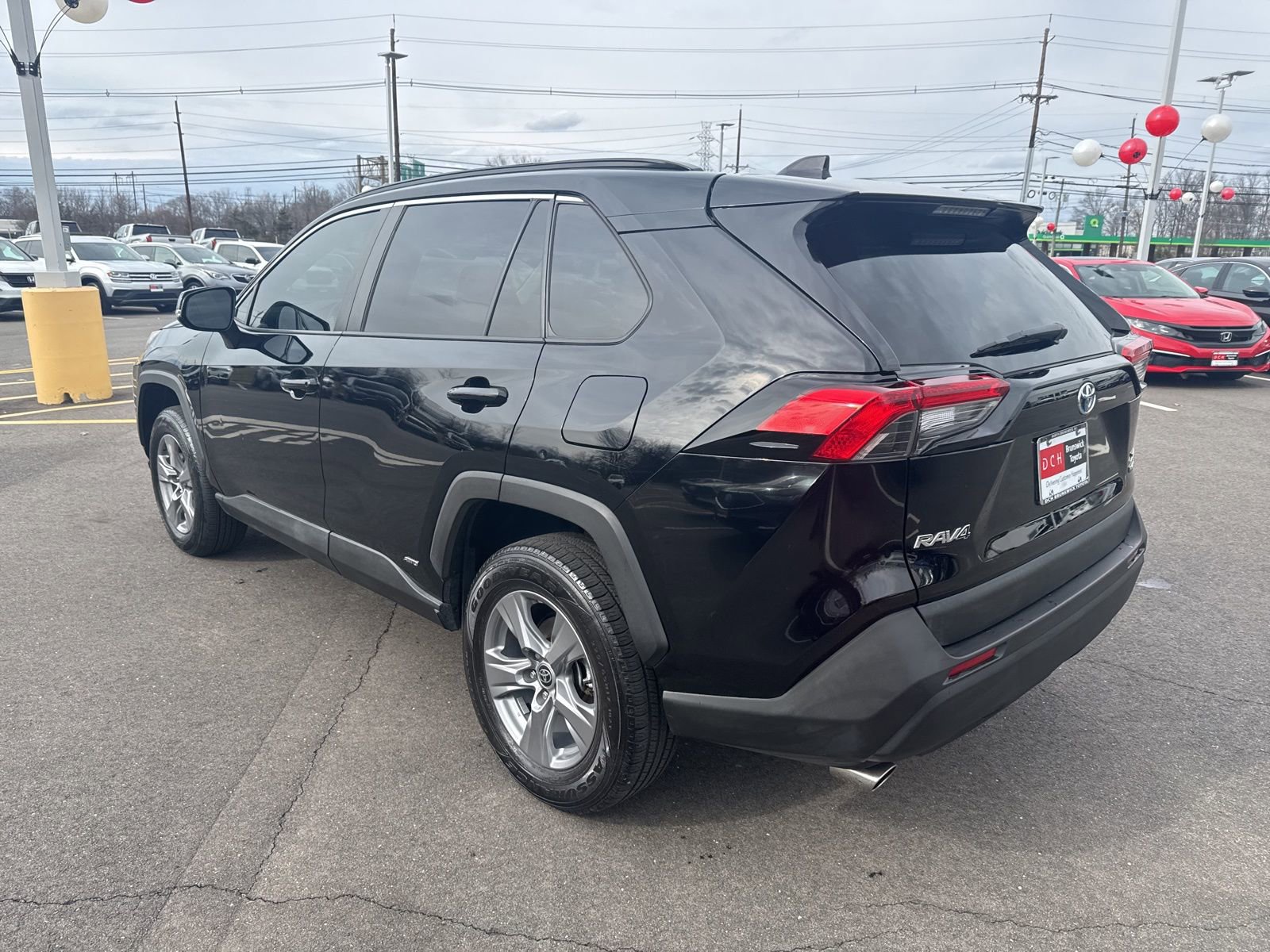 Thumbnail: 2022 Toyota RAV4 - 13