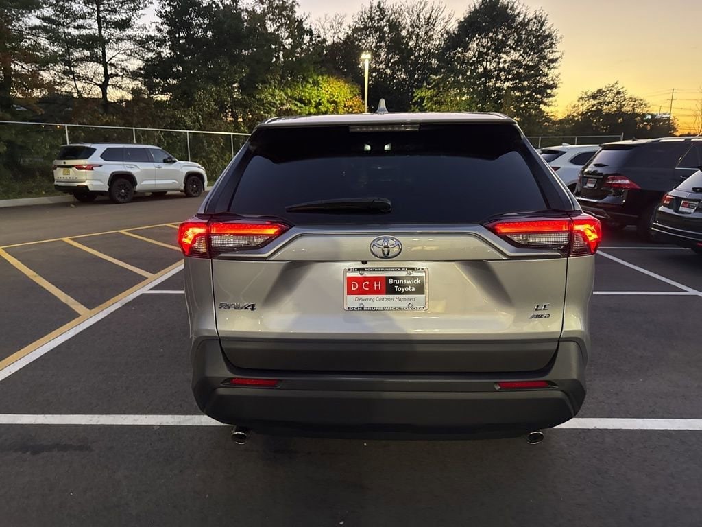 Thumbnail: 2024 Toyota RAV4 - 6