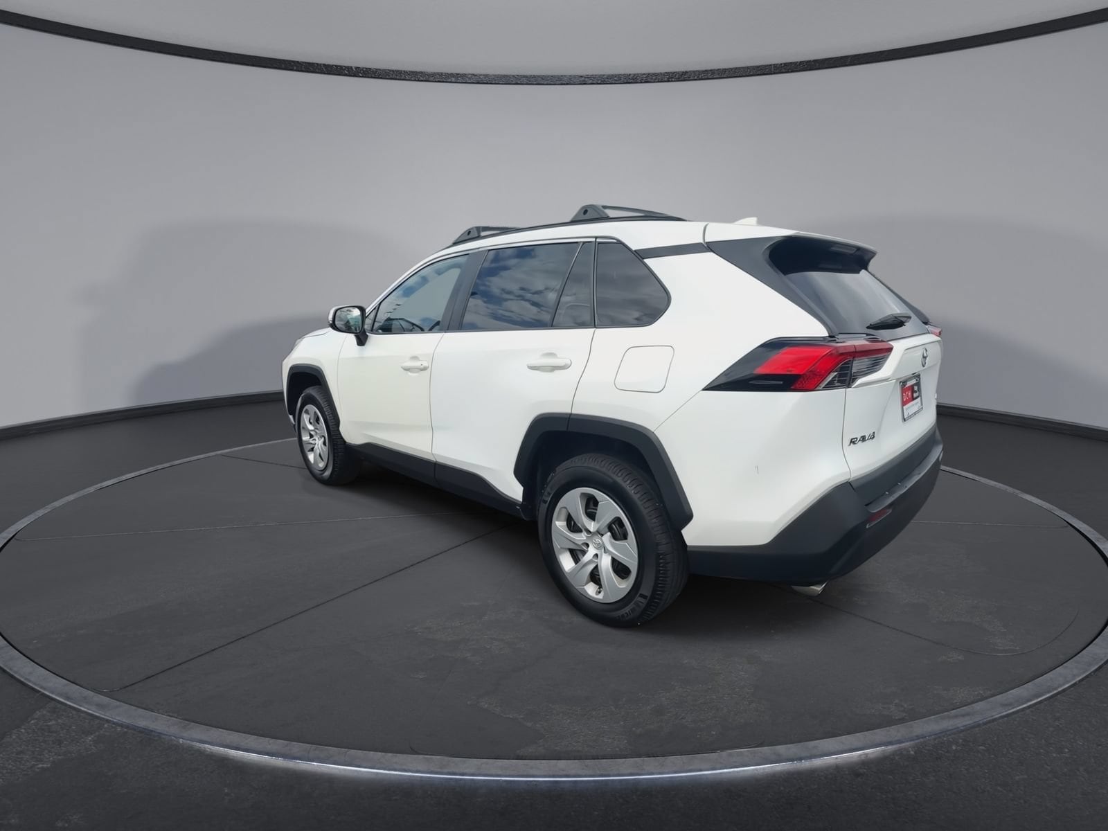 Thumbnail: 2019 Toyota RAV4 - 13