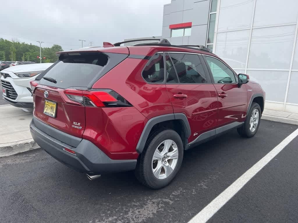 2020 Toyota RAV4 XLE 3