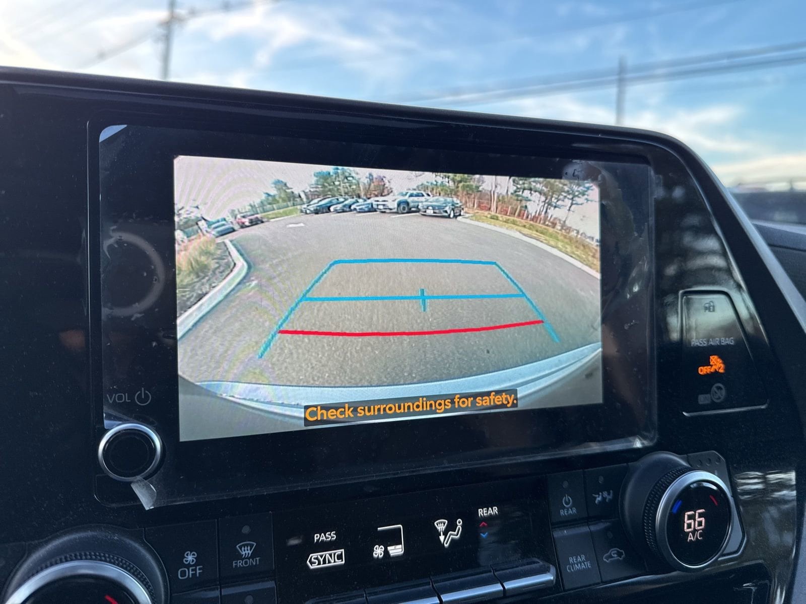 Thumbnail: 2023 Toyota Highlander - 28