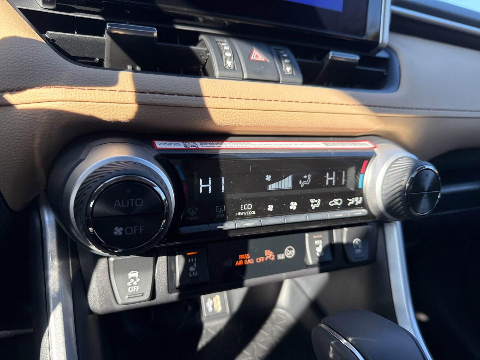 Thumbnail: 2025 Toyota RAV4 - 20