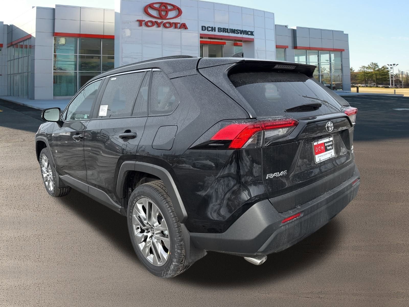 Thumbnail: 2025 Toyota RAV4 - 6