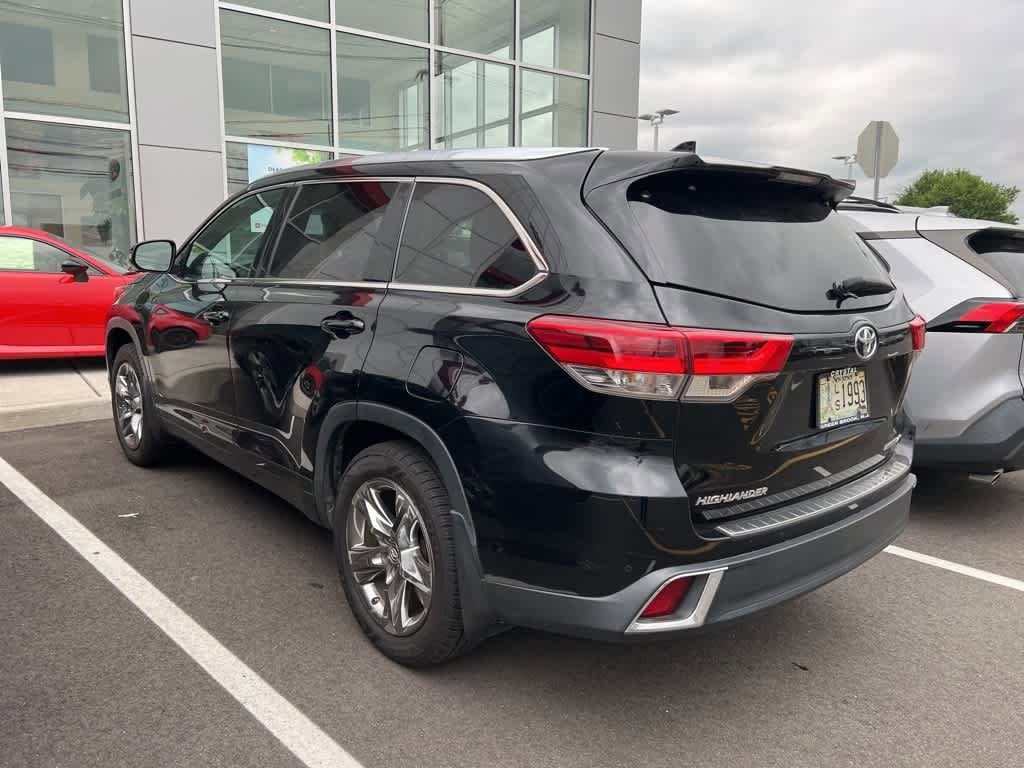 Thumbnail: 2019 Toyota Highlander - 4