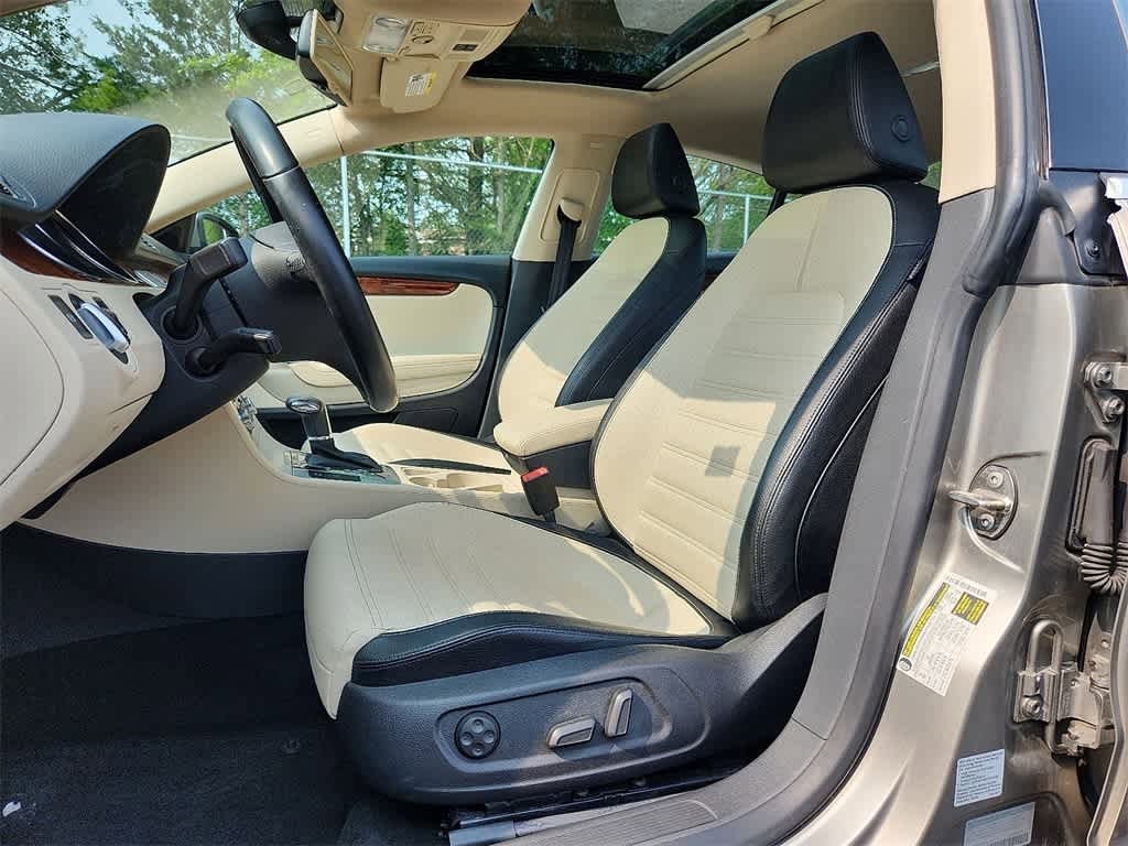 Thumbnail: 2011 Volkswagen CC - 19