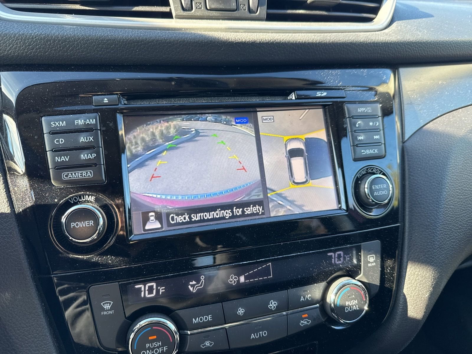 Thumbnail: 2016 Nissan Rogue - 26