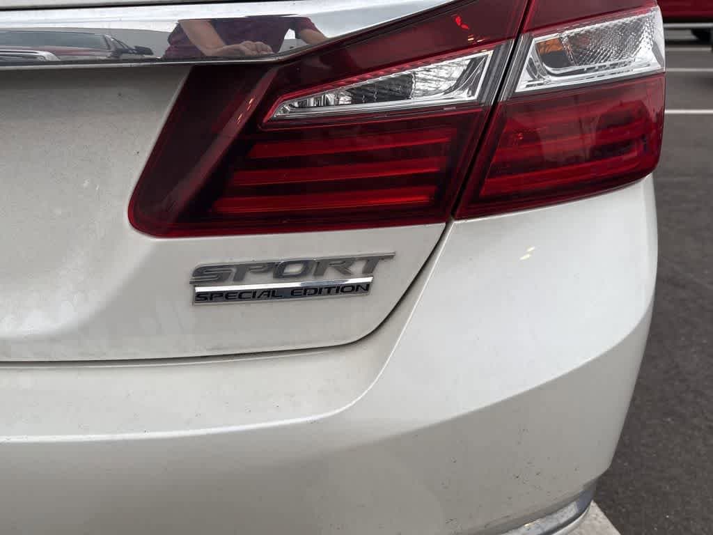 Thumbnail: 2017 Honda Accord - 13
