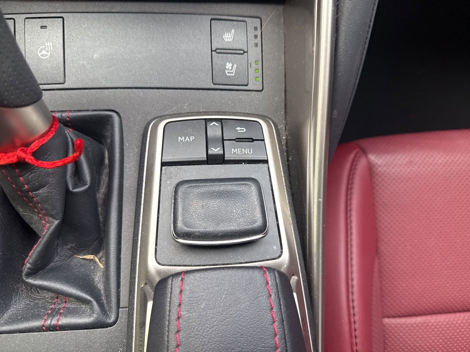 Thumbnail: 2017 Lexus IS - 34