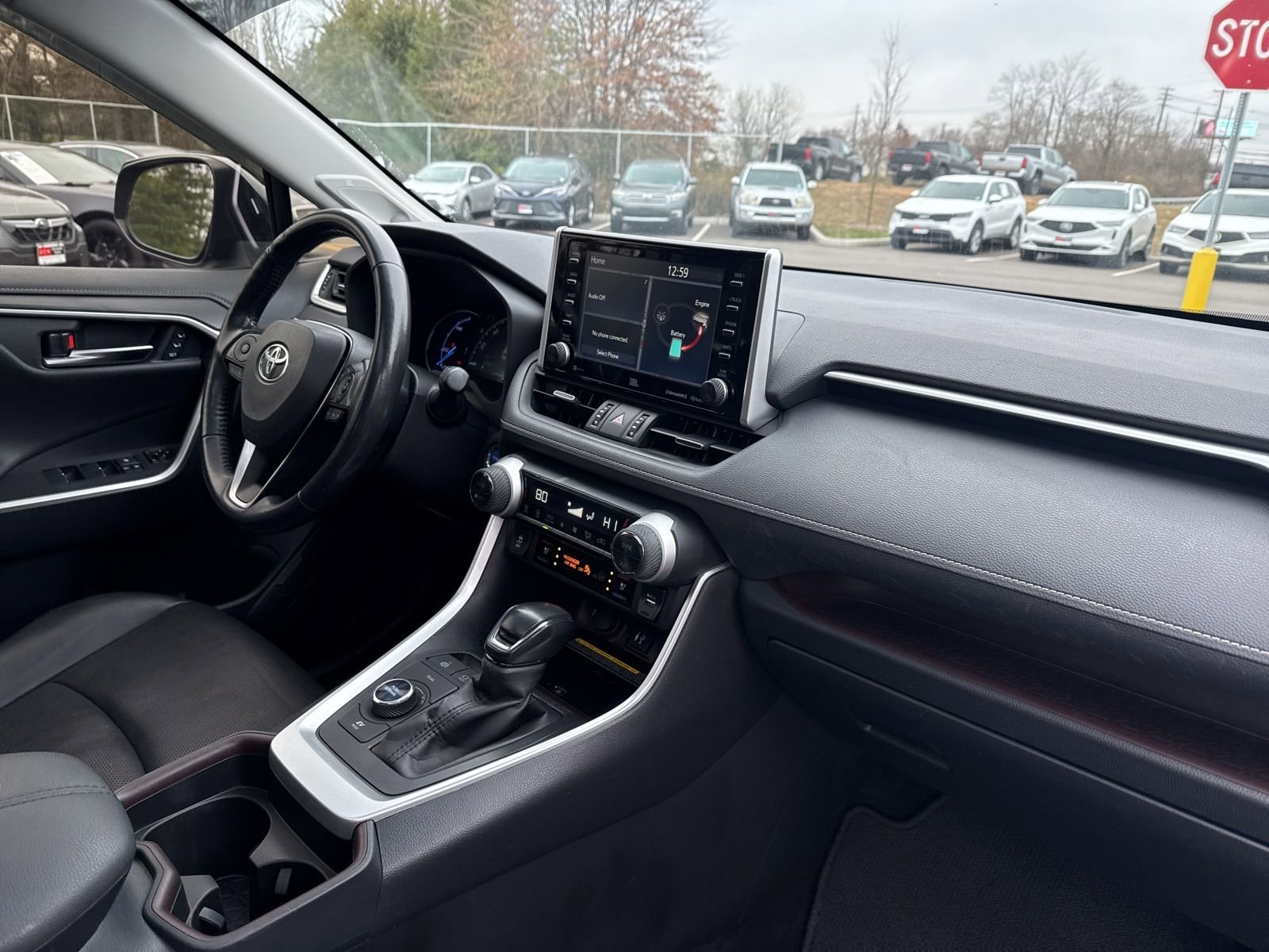 Thumbnail: 2019 Toyota RAV4 - 18