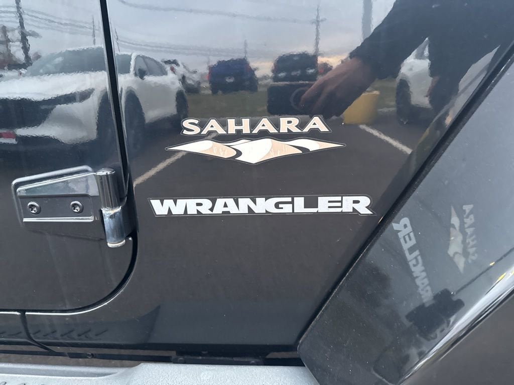 Thumbnail: 2013 Jeep Wrangler - 15