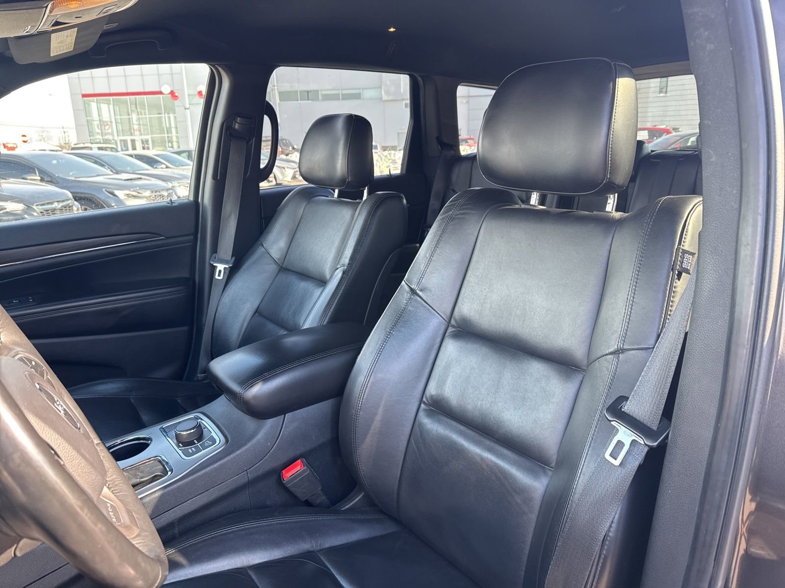 Thumbnail: 2019 Jeep Grand Cherokee - 18