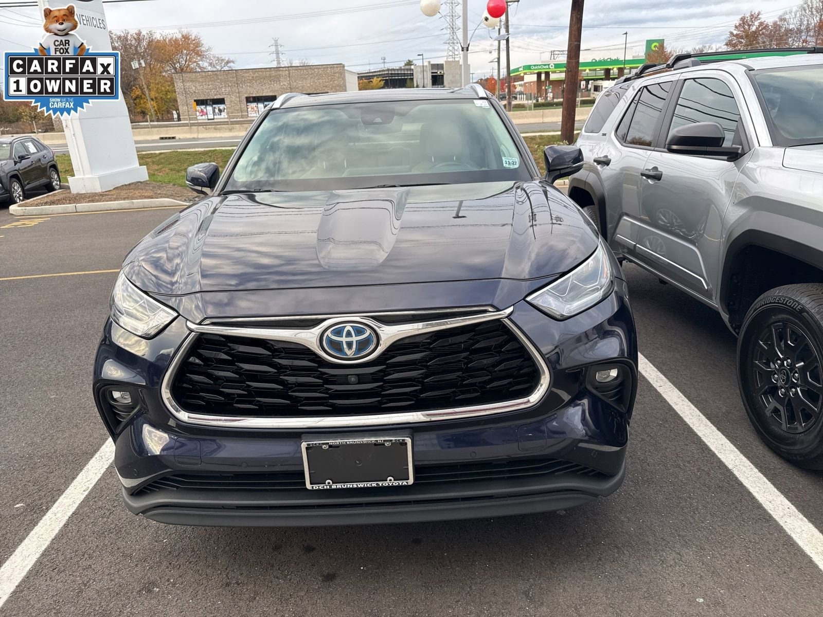 Thumbnail: 2022 Toyota Highlander - 2