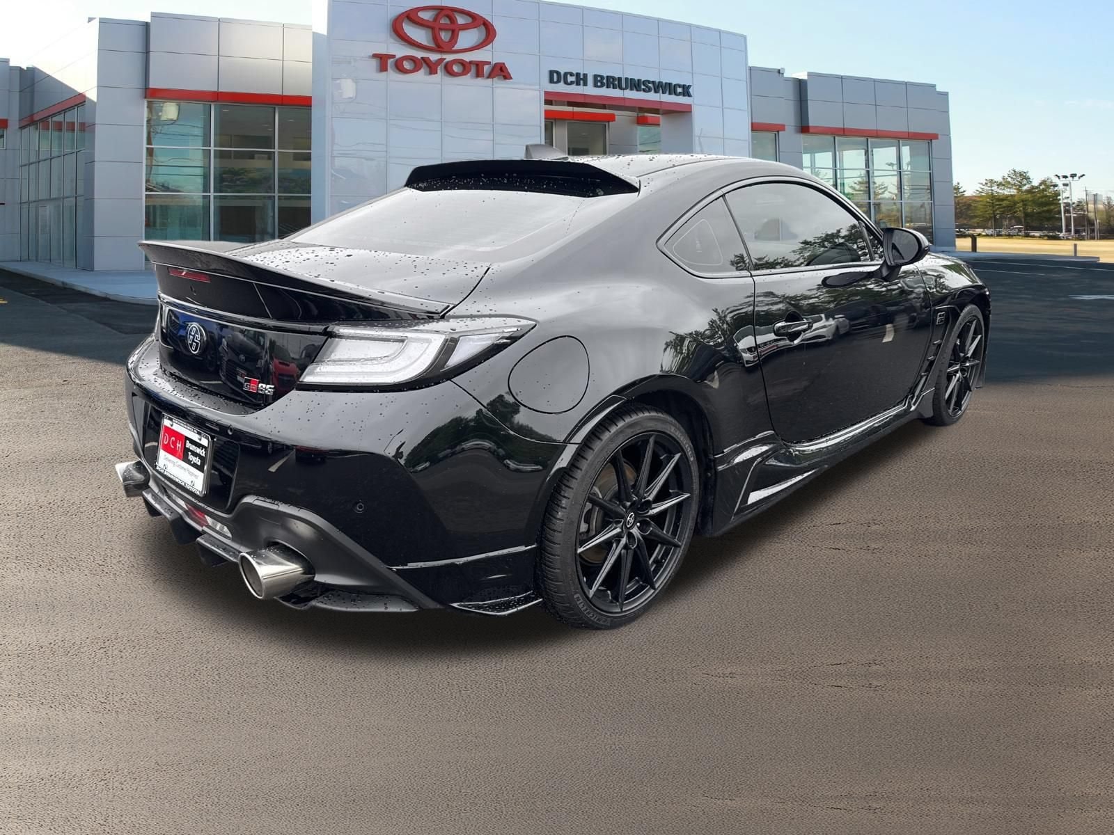 Thumbnail: 2023 Toyota GR86 - 5