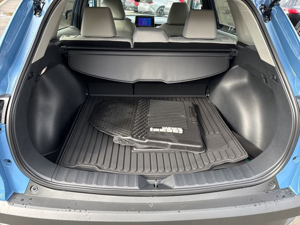 Thumbnail: 2026 Toyota Corolla Cross - 9