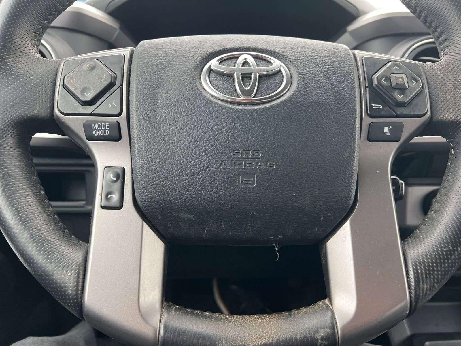 Thumbnail: 2017 Toyota Tacoma - 18