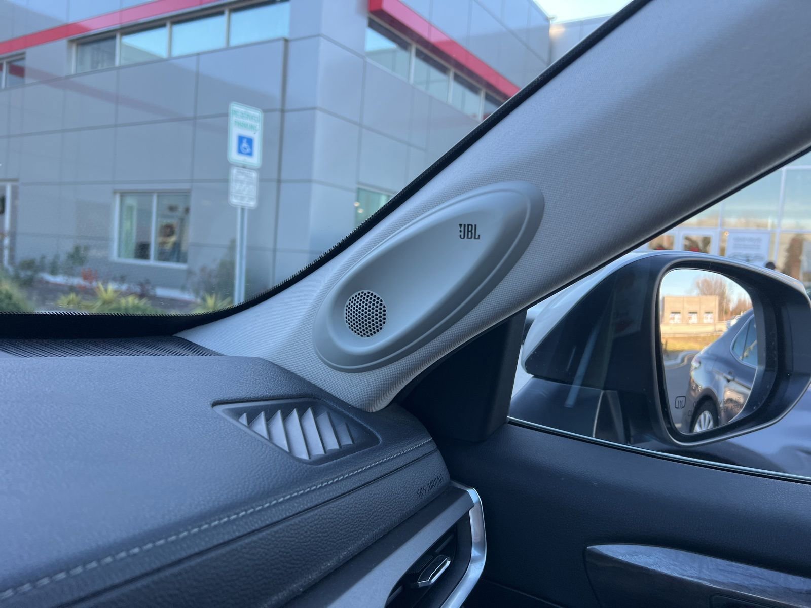 Thumbnail: 2020 Toyota Highlander - 19