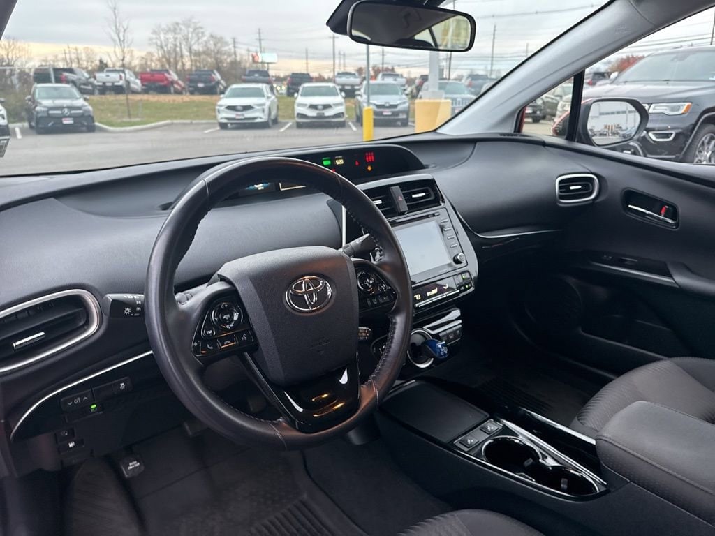 Thumbnail: 2022 Toyota Prius Prime - 18