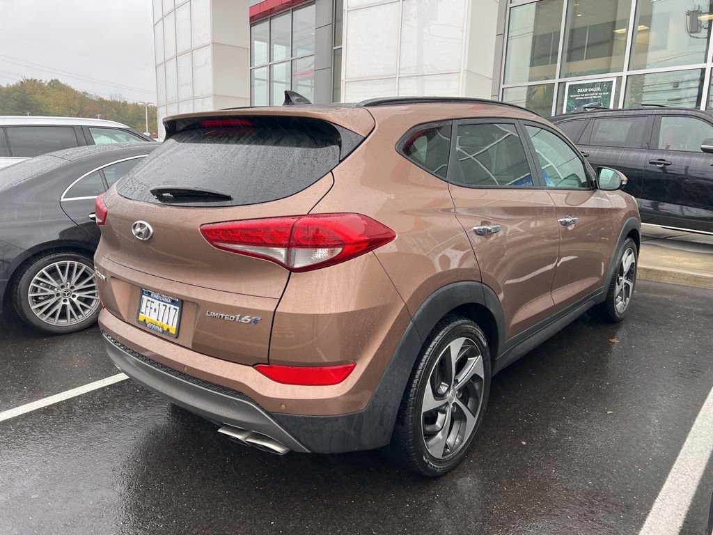 Thumbnail: 2016 Hyundai Tucson - 3