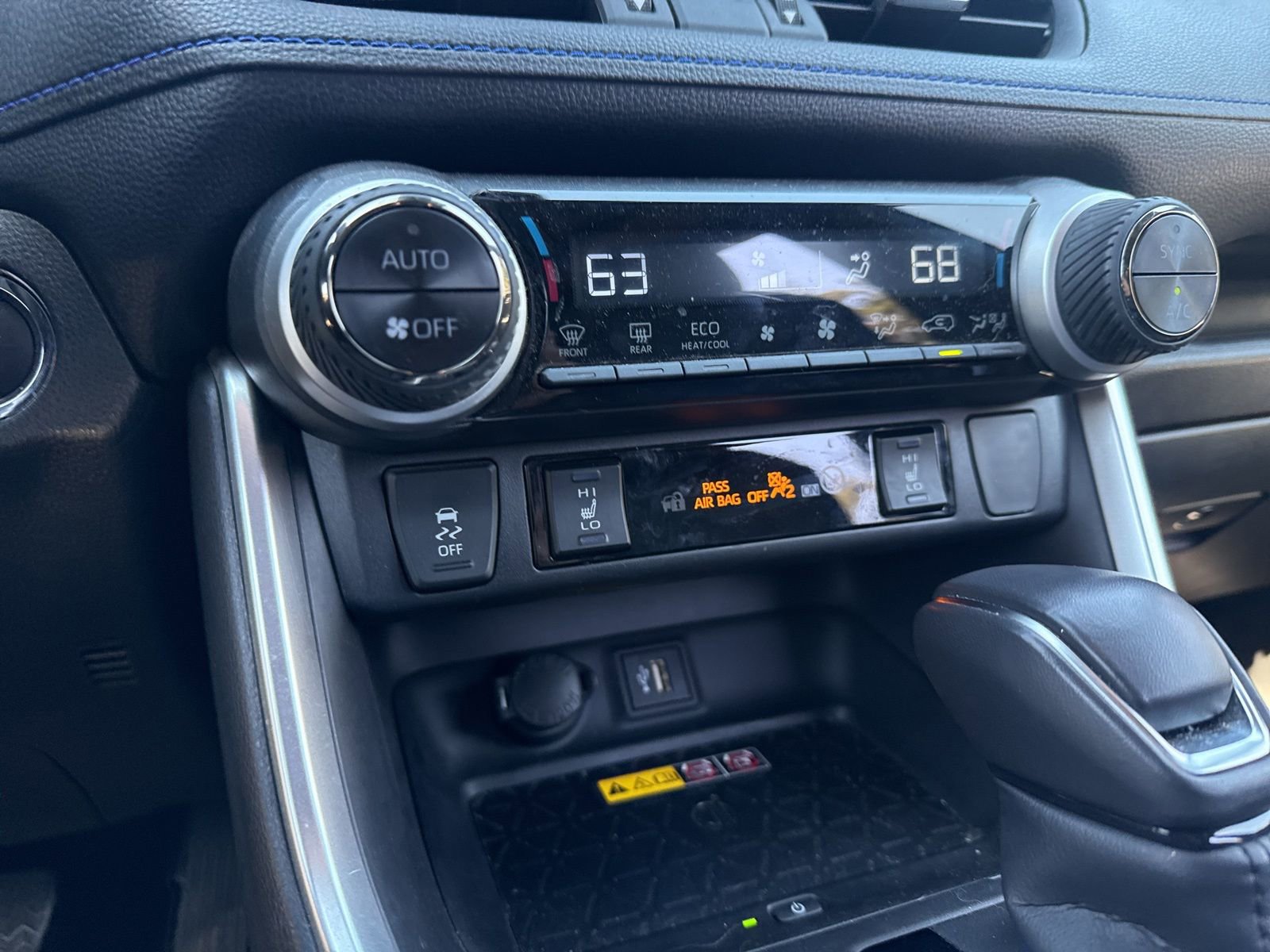 Thumbnail: 2024 Toyota RAV4 - 29