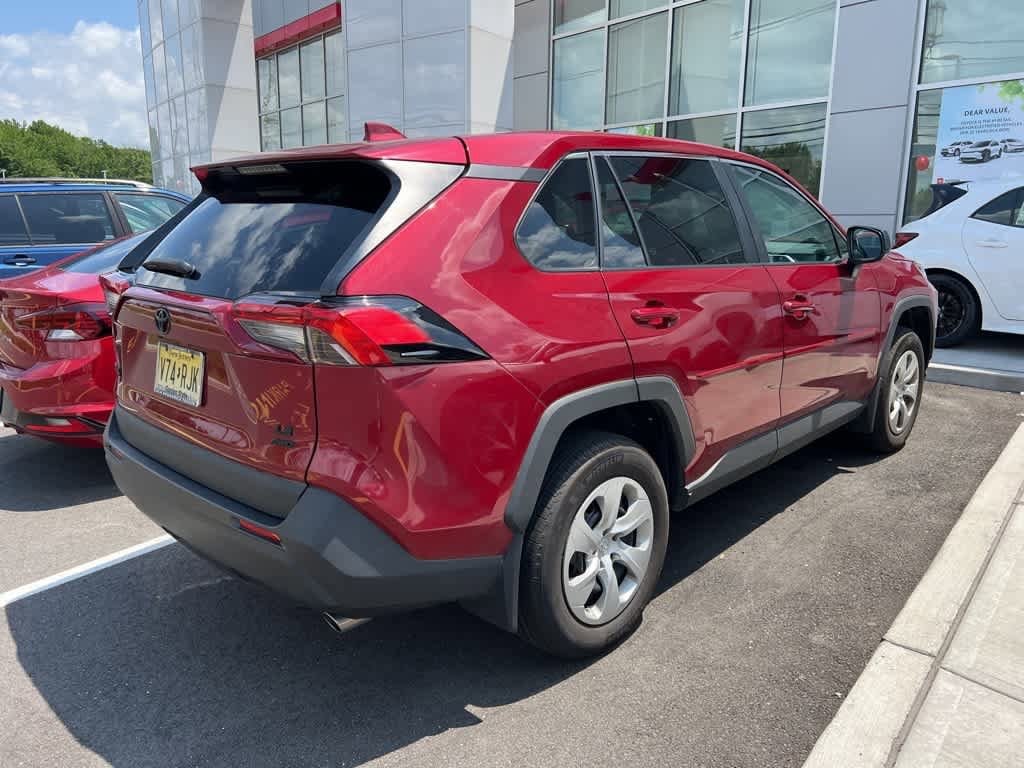 Thumbnail: 2022 Toyota RAV4 - 3