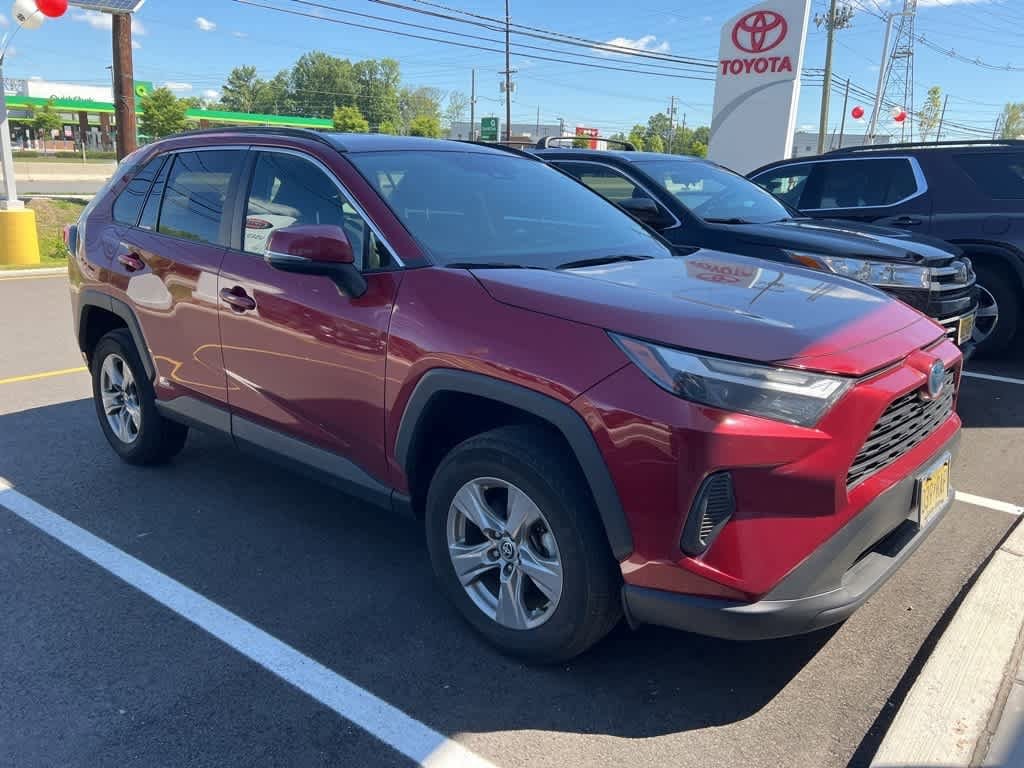 Used 2022 Toyota RAV4 XLE with VIN 4T3RWRFV5NU067709 for sale in North Brunswick, NJ