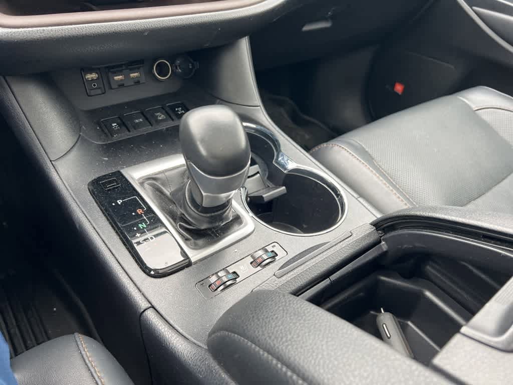 Thumbnail: 2019 Toyota Highlander - 21