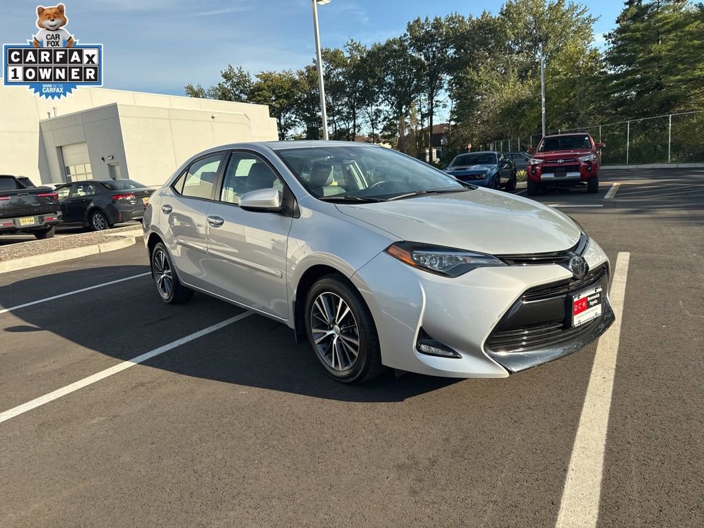 2018 Toyota Corolla L photo 2