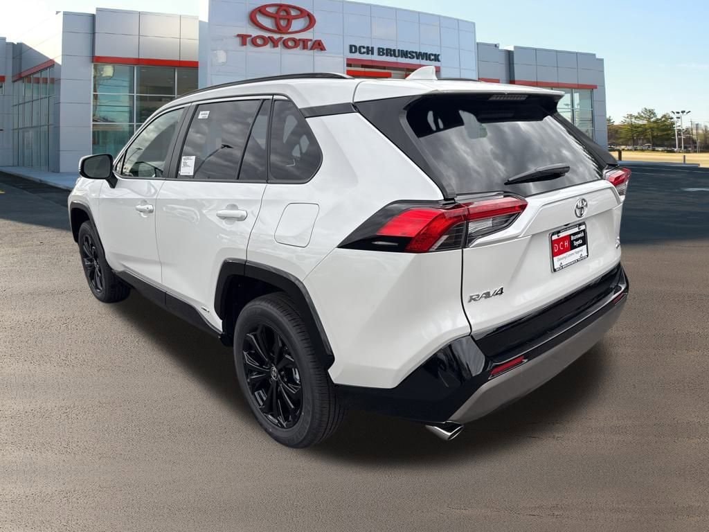 Thumbnail: 2025 Toyota RAV4 - 6